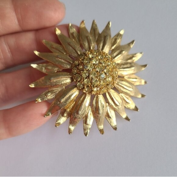 Vintage 50s Gold Tone Large Round Chunky Sun Flower Statement Brooch - Picture 3 of 10